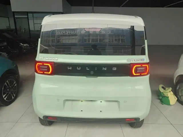 Wuling Hongguang Mini EV — Фото автомобиля 5