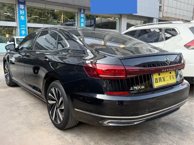 Volkswagen Passat — Фото автомобиля 6