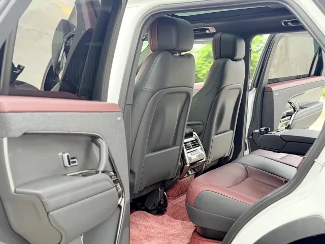 Land Rover Range Rover Sport — Фото автомобиля 6
