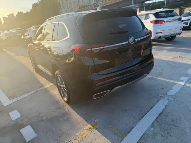 Buick Envision Plus — Фото автомобиля 9
