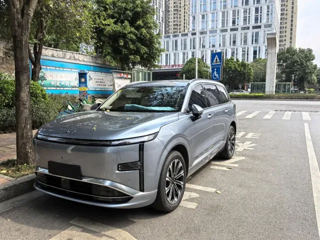 Фотография автомобиля — Wuling Starlight L