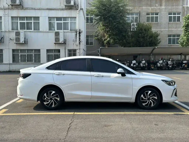 BAIC Beijing U5 PLUS — Фото автомобиля 4