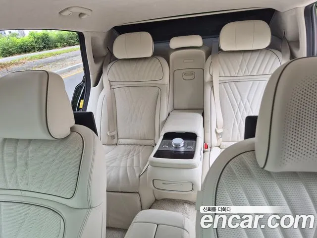 Genesis G90 Бензин 3.5 турбо AWD — Фото автомобиля 16