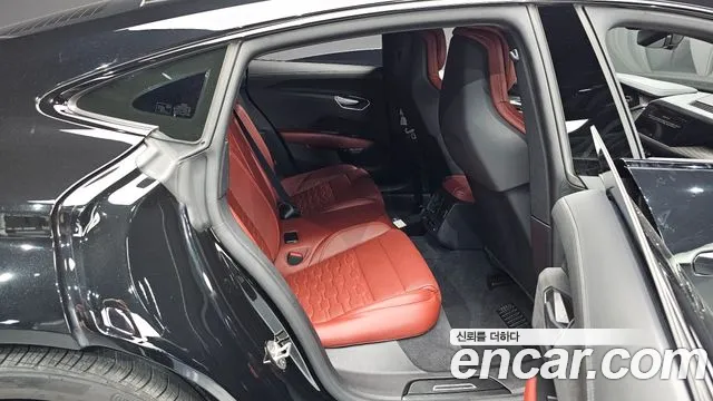 Audi e-tron GT — Фото автомобиля 26