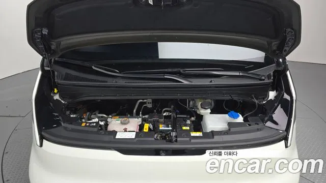 Kia PV5 — Фото автомобиля 9