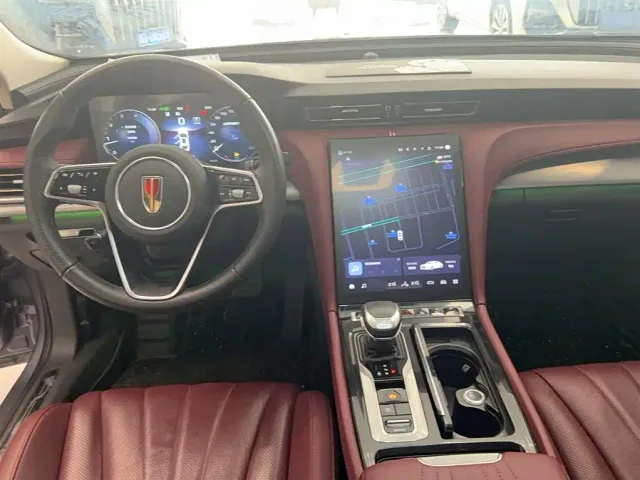 Hongqi H5 — Фото автомобиля 15
