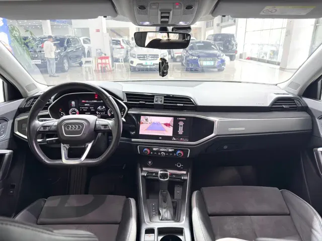 Audi Q3 — Фото автомобиля 11
