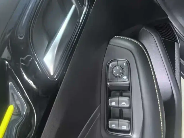 Roewe i5 — Фото автомобиля 13