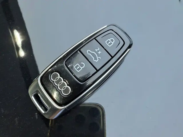 Audi Q7 — Фото автомобиля 16