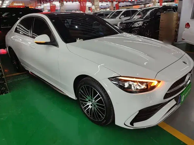 Mercedes-Benz C-Class — Фото автомобиля 3