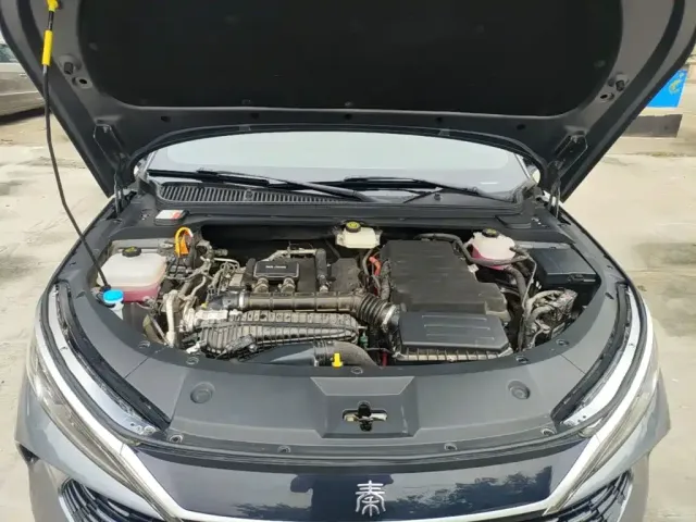 BYD Qin L — Фото автомобиля 19
