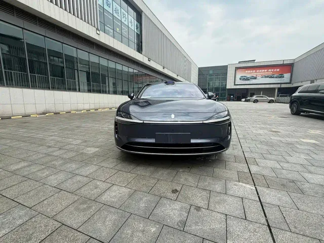 Stelato S9T — Фото автомобиля 2