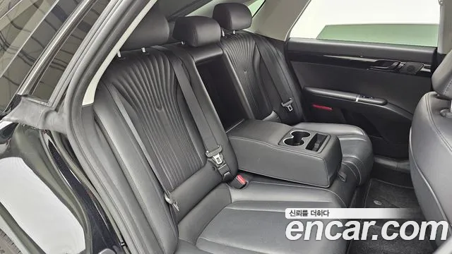 Hyundai Grandeur Grandeur (GN7) 2.5 Бензин 2WD — Фото автомобиля 12