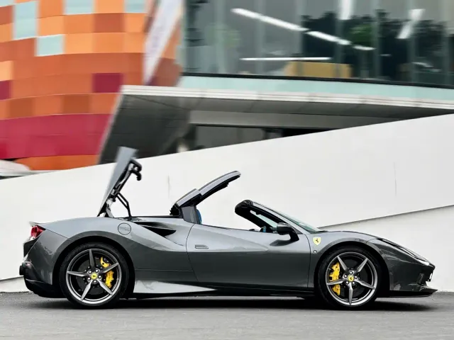 Ferrari F8 — Фото автомобиля 3