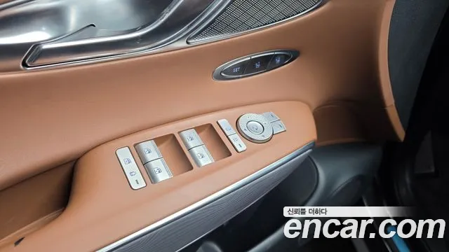 Genesis GV70 2.5T Бензин AWD — Фото автомобиля 27
