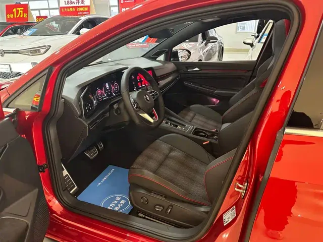 Volkswagen Golf GTI — Фото автомобиля 30
