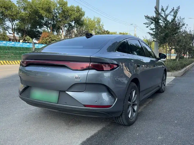 BYD Qin L — Фото автомобиля 7