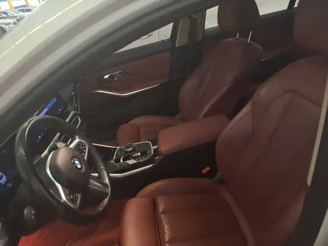 BMW 3 Series — Фото автомобиля 8