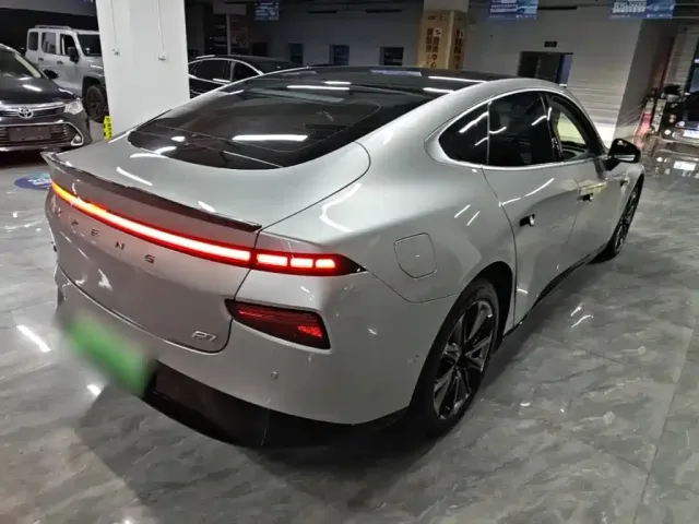 Xpeng P7 — Фото автомобиля 6