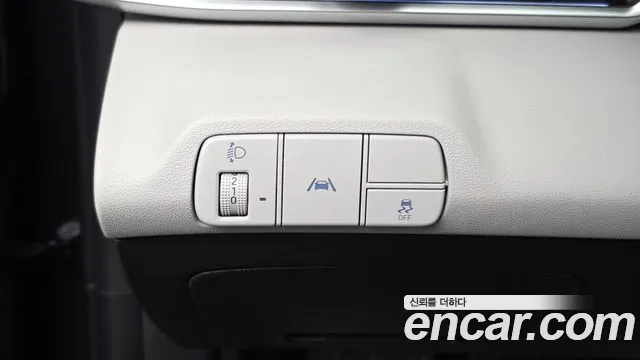 Hyundai AVANTE Avante (CN7) — Фото автомобиля 16