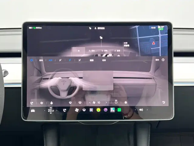 Tesla Model Y — Фото автомобиля 22