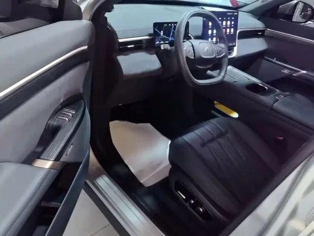 Dongfeng eπ 008 — Фото автомобиля 14