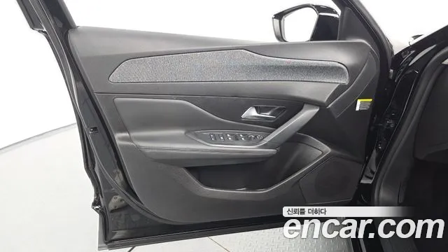 Peugeot 408 1.2 Pure Tech Allure — Фото автомобиля 24