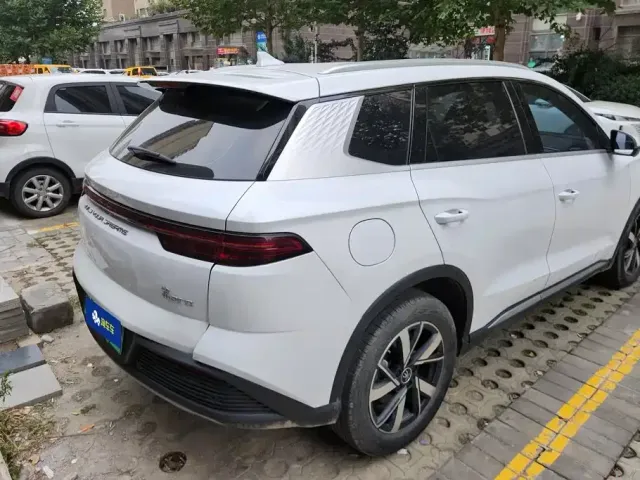 BYD Song Pro — Фото автомобиля 3
