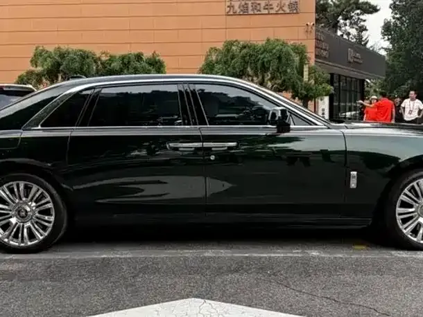 Rolls-Royce Ghost — Фото автомобиля 5