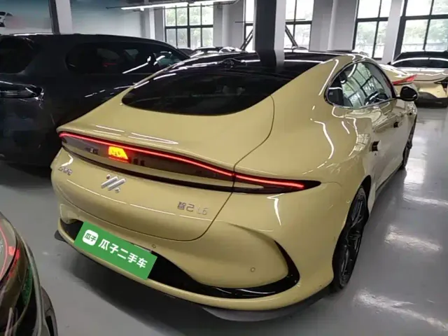 IM Motors L6 — Фото автомобиля 6
