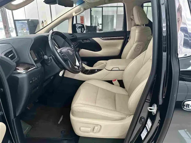 Toyota Alphard 2021 Hybrid 2.5L Luxury — Фото автомобиля 7