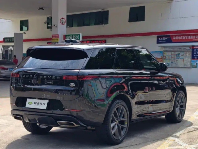 Land Rover Range Rover Sport — Фото автомобиля 13
