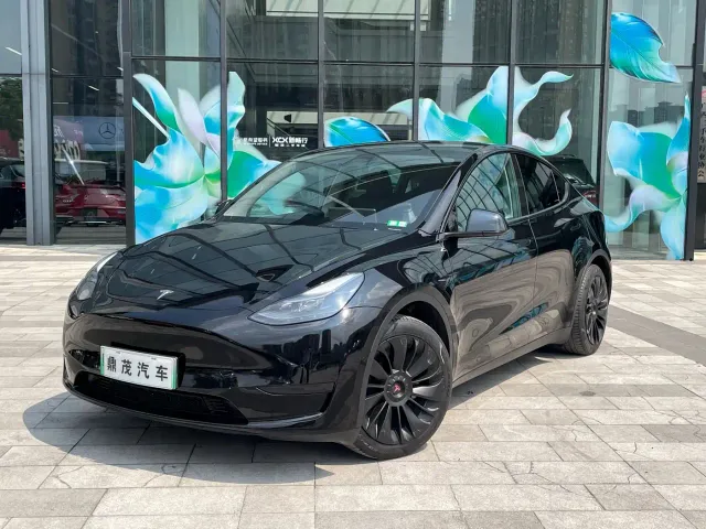 Фотография автомобиля — Tesla Model Y
