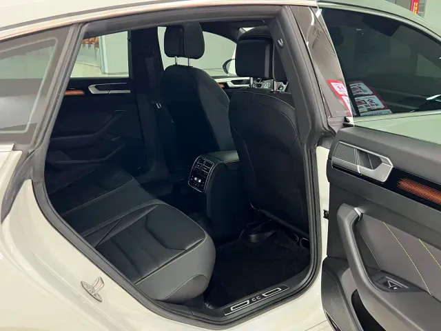 Volkswagen CC — Фото автомобиля 12
