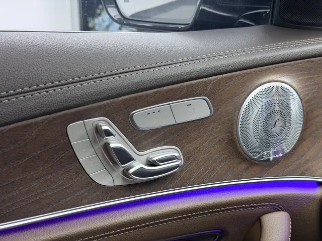 Mercedes-Benz E-Class — Фото автомобиля 19