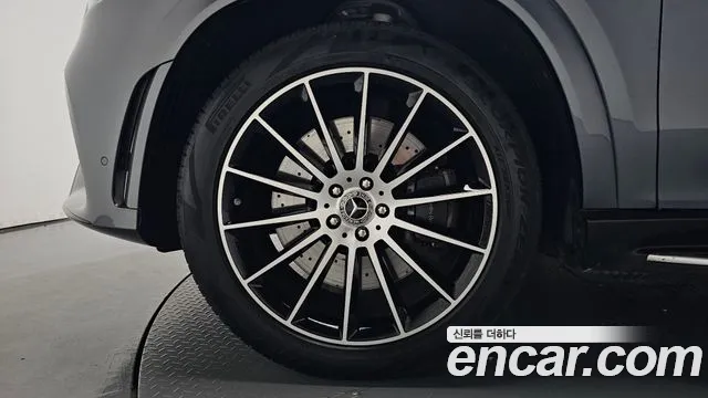 Mercedes-Benz GLE-Class — Фото автомобиля 5