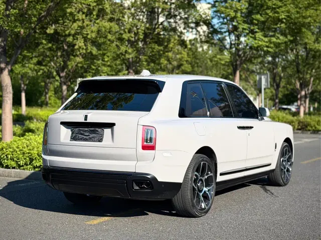 Rolls-Royce Cullinan — Фото автомобиля 5