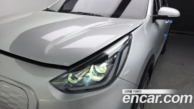 Kia Niro — Фото автомобиля 7
