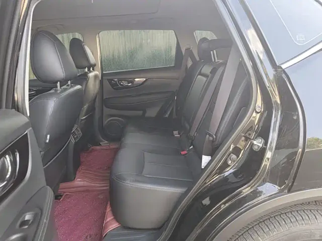 Nissan X-Trail — Фото автомобиля 16