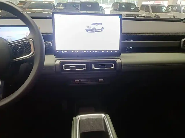 Baojun Yep Plus — Фото автомобиля 12