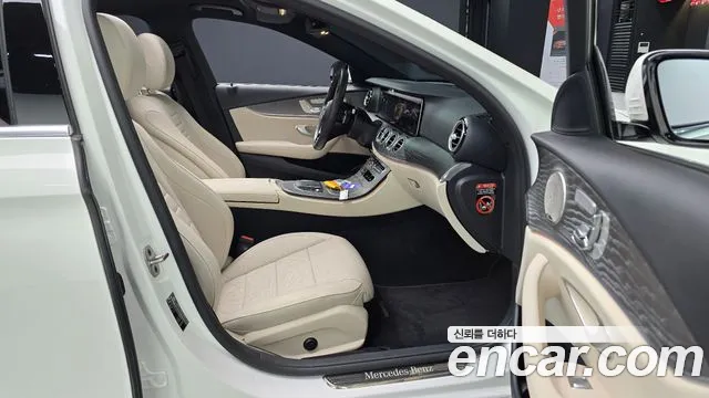 Mercedes-Benz E-Class W213 — Фото автомобиля 16