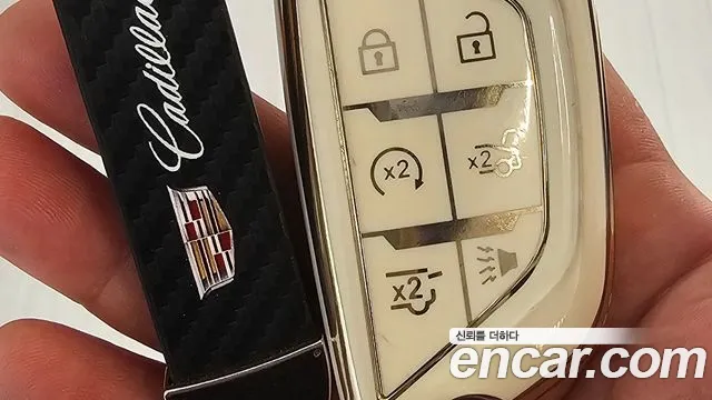 Cadillac Escalade Generation 5 — Фото автомобиля 20