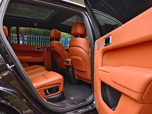 Li Auto L7 — Фото автомобиля 19