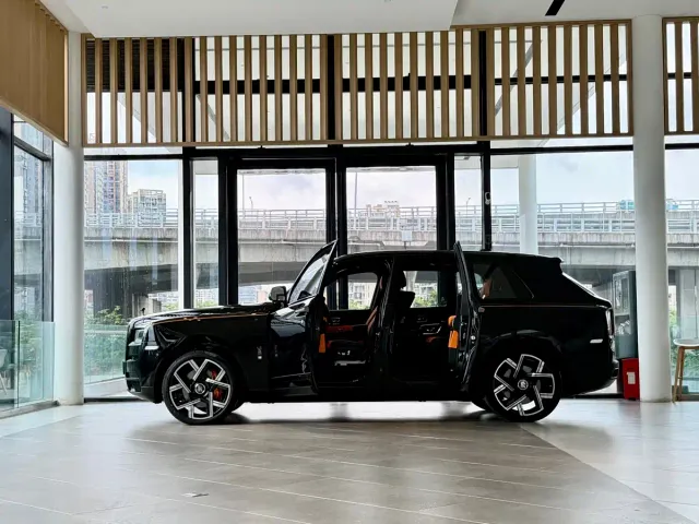 Rolls-Royce Cullinan — Фото автомобиля 5