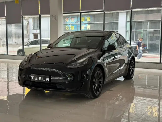 Фотография автомобиля — Tesla Model Y
