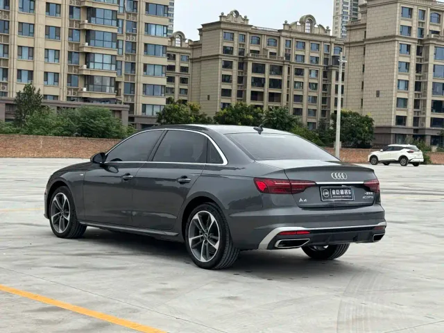 Audi A4L — Фото автомобиля 17