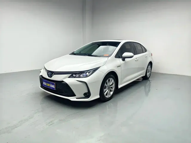 Фотография автомобиля — Toyota Corolla