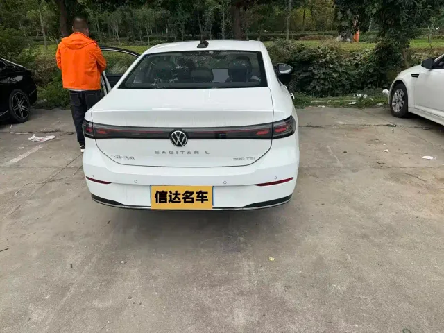 Volkswagen Sagitar — Фото автомобиля 7