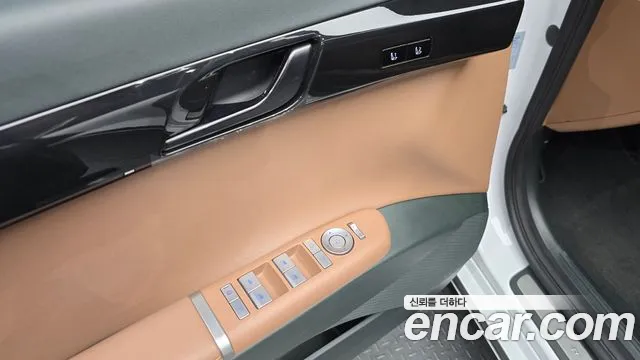 Hyundai Grandeur GN7 — Фото автомобиля 21