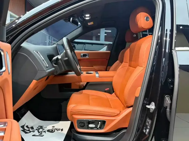 Li Auto L7 — Фото автомобиля 13